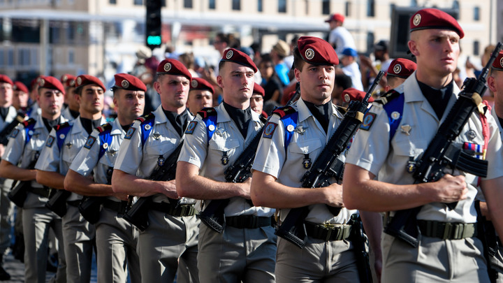 Запад может ввести войска в Незалежную уже к лету. Что это значит для России?