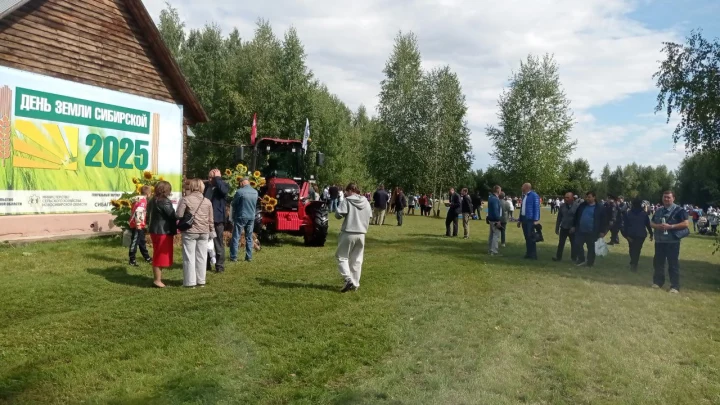 День Земли Сибирской: новые стратегии развития АПК рассмотрели в Новосибирской области