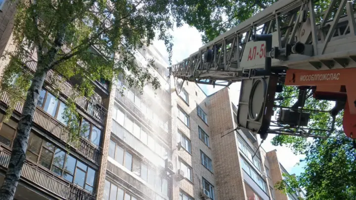 В Черноголовке при пожаре погиб один человек: спасение ребенка попало на видео