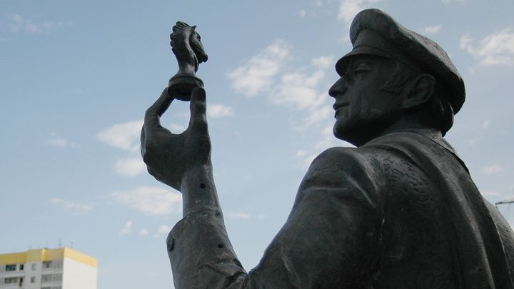 Золотой телёнок - до сих пор непревзойдённая киноверсия знаменитой книги