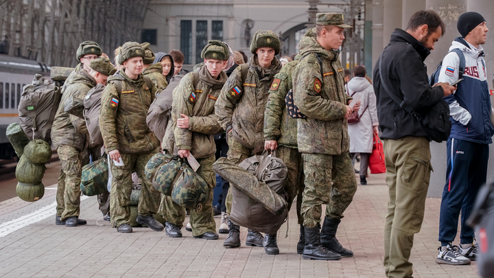 Этой весной призывникам впервые разошлют электронные повестки