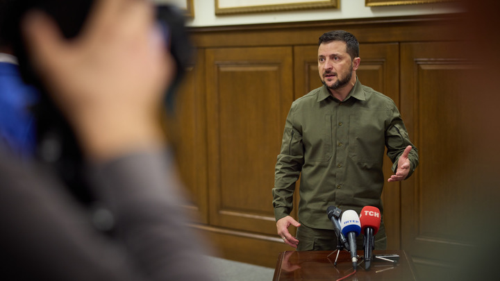 Вражда с друзьями: Британский аналитик назвал вопиющую ошибку Зеленского