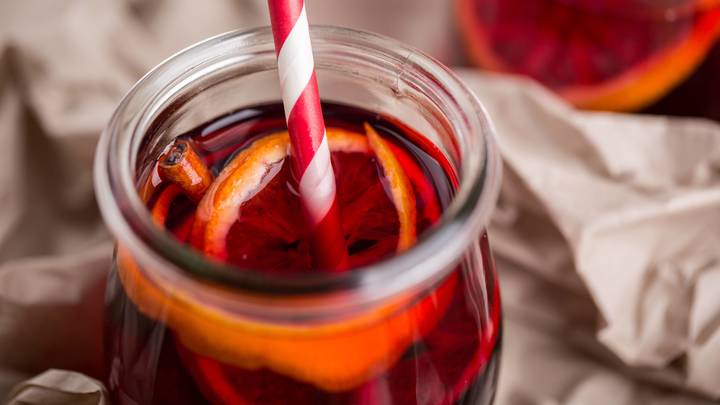 Как после лекарств: Диетолог поделилась рецептом чая для снижения давления