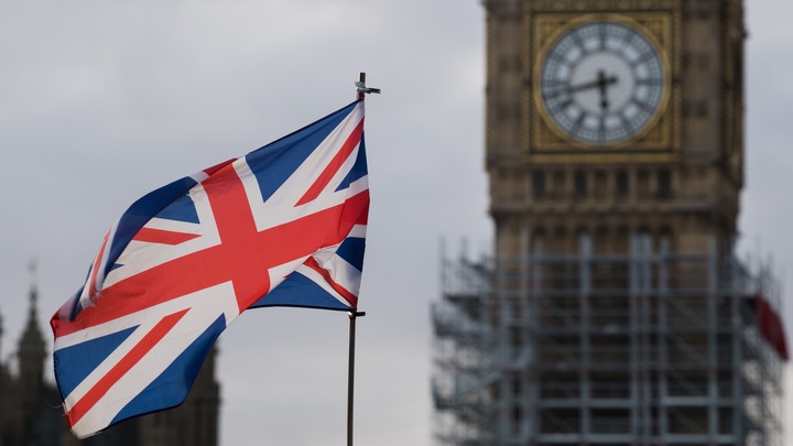 Простая анкета для предателя России: Британия выбрала новую цель