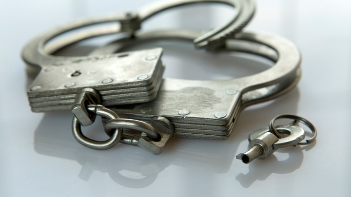 Житель Хабаровска отправится на 12,5 лет в колонию за попытку продать гостайну