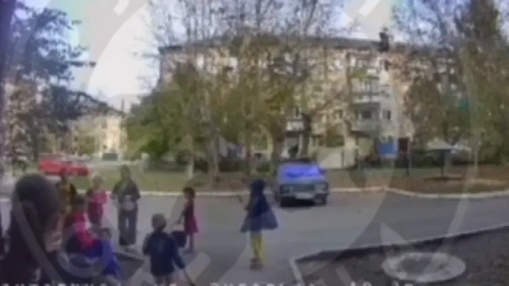 Вход запрещён: цыганский табор установил свои порядки во дворе в Челябинской области