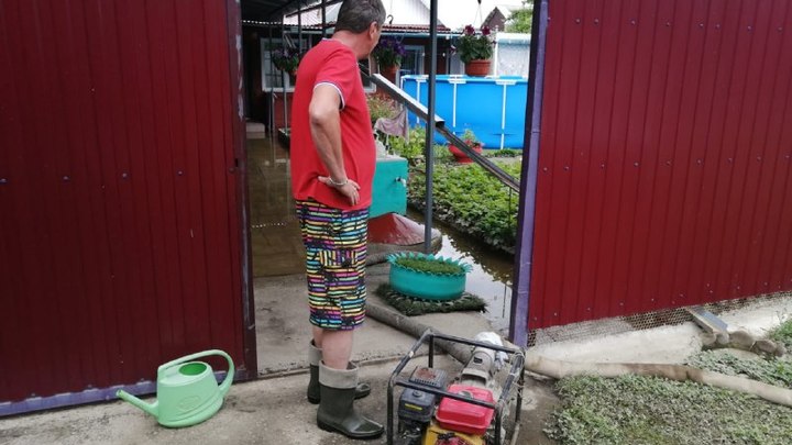 В Армавире из-за перекрытия затопленного тоннеля изменили движение транспорта