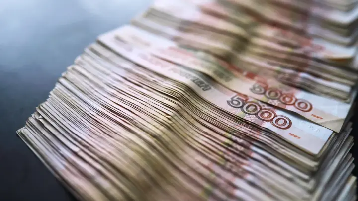 Развели на 30 млн: Житель Москвы обменял 330 тысяч долларов на рубли из банка приколов