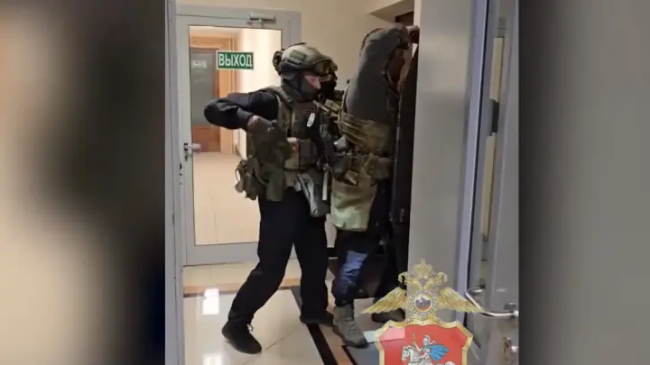 15 млн рублей в криптовалюте похитили бандиты в Подмосковье у мигрантов из Азии