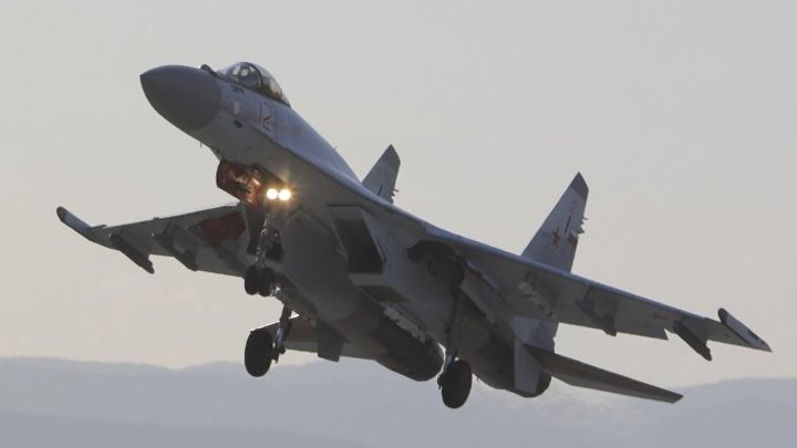 Истребители Су-35С не дают самолетам Вооруженных сил Украины взлететь на Авдеевском направлении