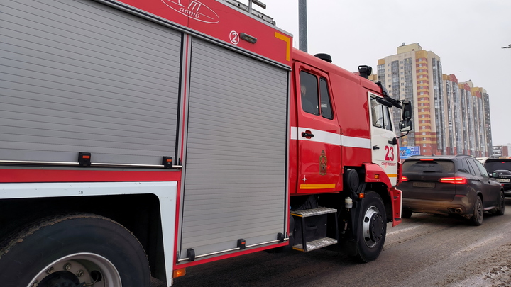 В Москве из-за пожара эвакуировали 300 посетителей ТРЦ