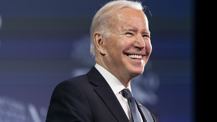 Прости, старина Джо, что мы не сдохли…