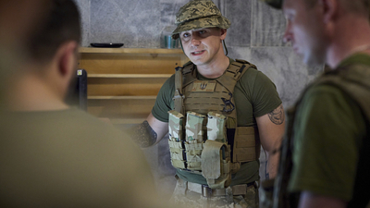 В МВД Украины назвали раздачу повесток на блокпостах помощью ВСУ