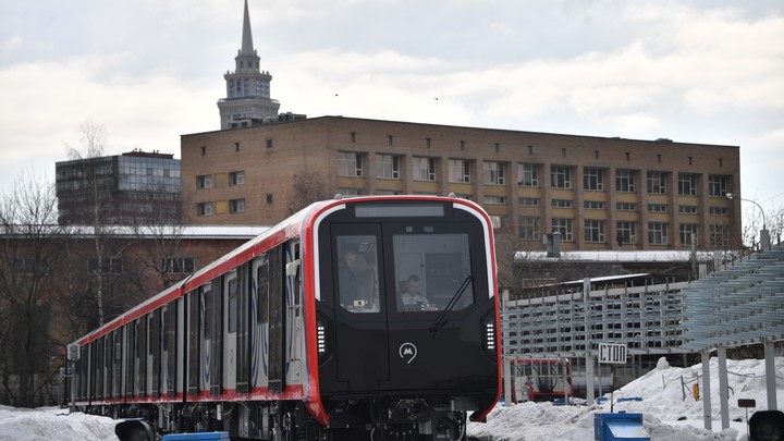В США поезд метро столкнулся с рейсовым автобусом