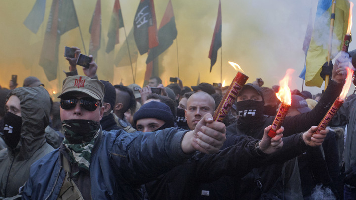 На Украине в спецлагерях из детей воспитывают ультранационалистов - испанские СМИ