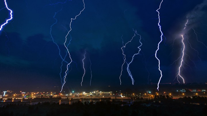 Гидрометцентр предупредил о грозе с сильным ветром в Ивановской области