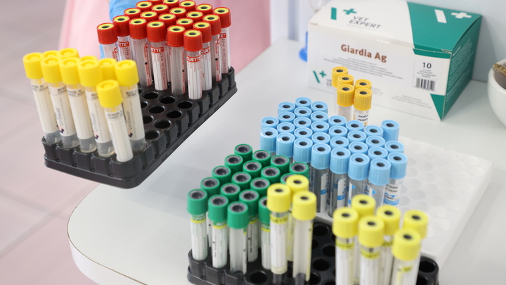 Минобороны сообщило о вывозе с Украины в США 16 тыс. проб для создания биооружия