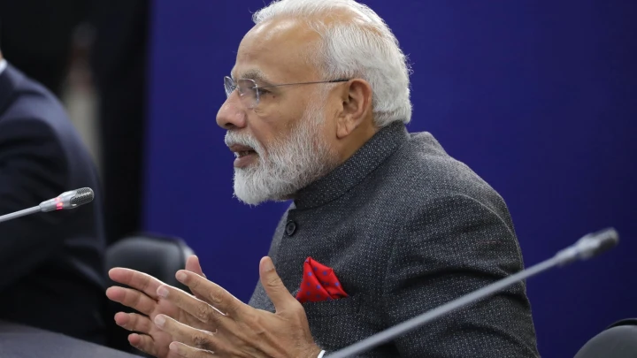 Индия высылает пакистанцев и закрывает границу после теракта