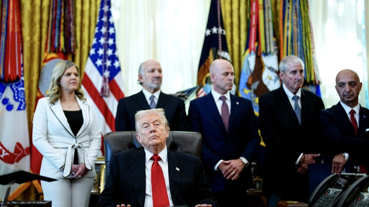 Президенты Узбекистана и Туркмении обратились к Трампу на русском языке