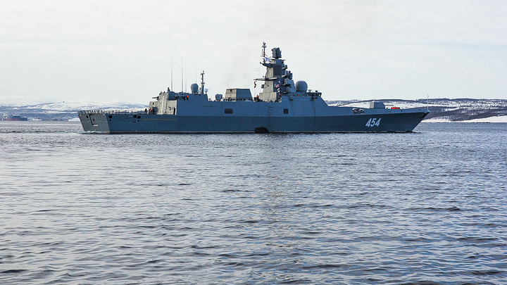 Россия, ЮАР и Китай дадут отпор угрозам в море: Русский фрегат Адмирал Горшков прибыл на учения