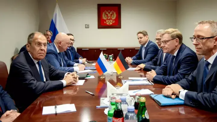 Германия в отчаянии: что заставило кабинет Мерца запросить встречу с Лавровым