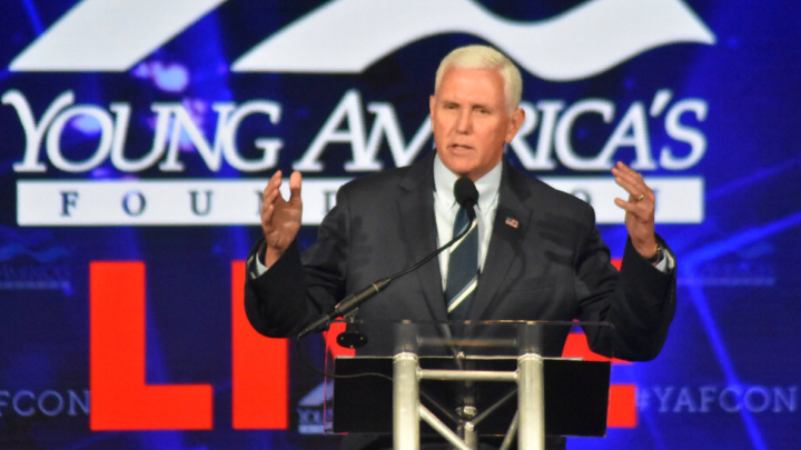 Обыск по обоюдному согласию: В дом Пенса прибыли сотрудники ФБР