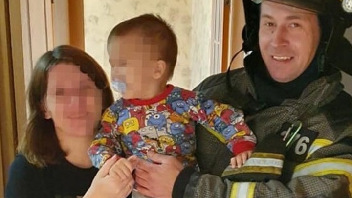 В Подмосковье из запертой ванны женщине помог выбраться ее годовалый ребенок