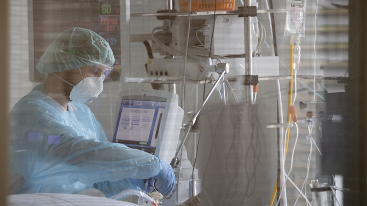 Рвота с кровью и смерть: Неопознанный вирус за несколько часов убил 15 человек