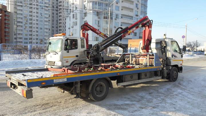 В Челябинске от епархии, где установили 50 знаков, массово эвакуируют машины