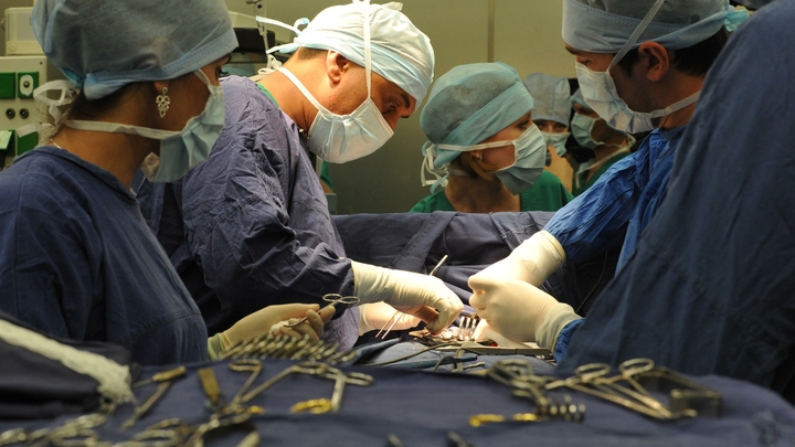 Врачи пришили подростку оторванную голову. И он выжил