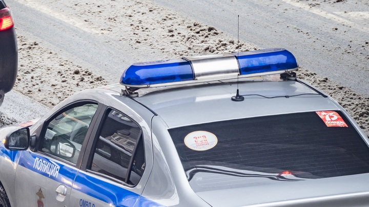 Одеяло на полу, ботинки на батарее: Прохожий обнаружил пугающую находку на севере Москвы