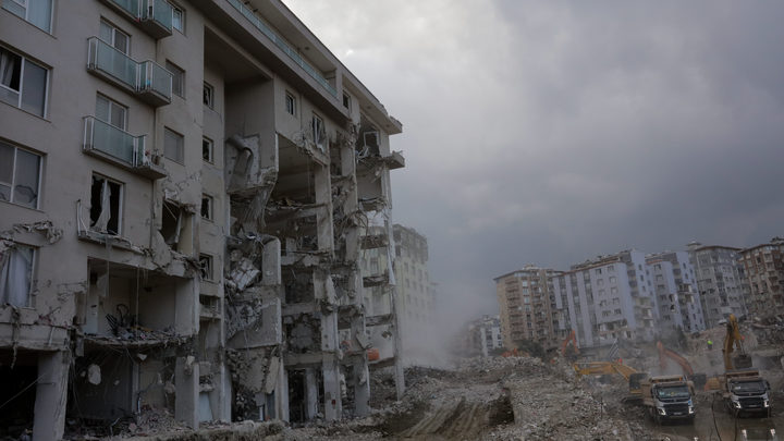 В Таджикистане у границы с Китаем произошло мощное землетрясение