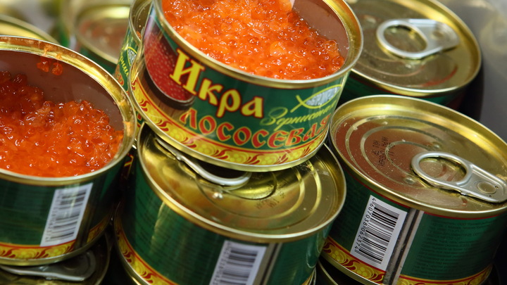 Перед Новым годом в Свердловской области подорожала красная икра