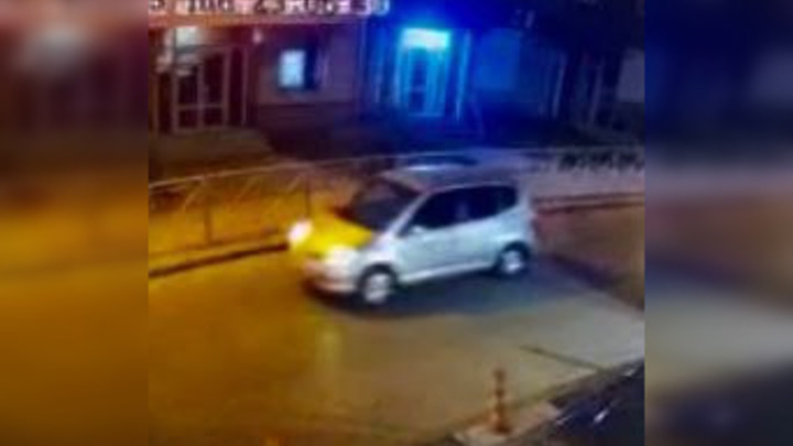 В Новосибирске объявили в розыск водителя, который сбил двух пешеходов