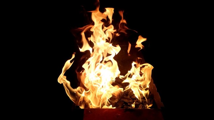 Мощнейший взрыв в Иране: Пылающий газ видно на 60 километров