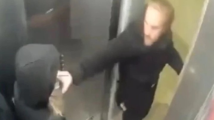 За выпавшую из окна 22-летнюю девушку из Мурино вступились блогеры, оплатив адвоката ее родителям