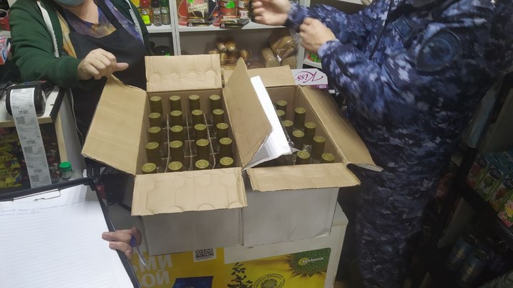 В Ростове трёх женщин уличили в продаже через магазин палёного алкоголя