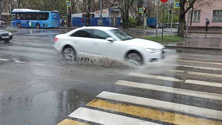 В Ростовской области объявлено штормовое предупреждение на 12 августа