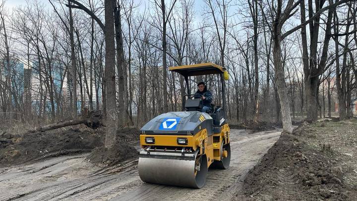 В Краснодаре на Николаевском бульваре, который должны были сдать в 2022 году, только начались работы