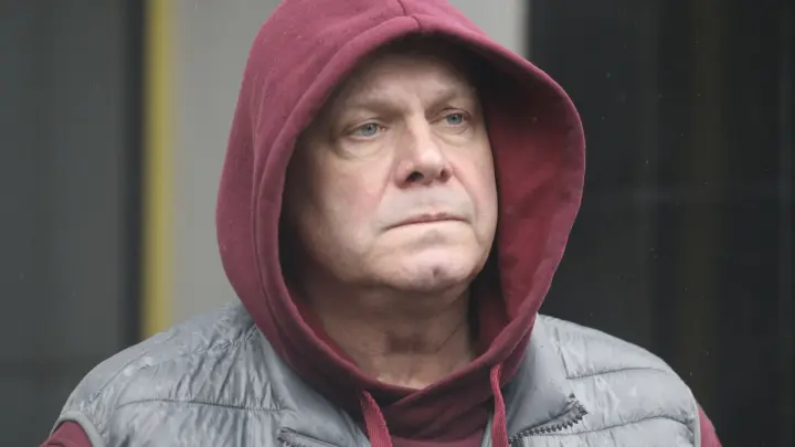 Дайте собрать стадион, хоть маленький: Сбежавший из России музыкант Кортнев взвыл - в Европе оказался никому не нужен