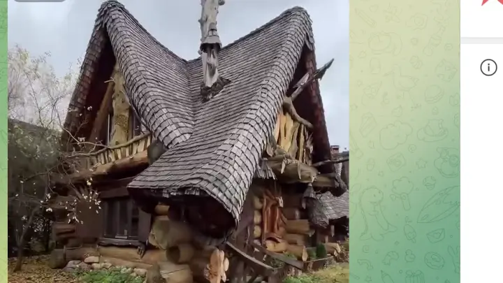 Избушка Бабы-Яги с печкой и джакузи продается в Подмосковье за 125 млн рублей