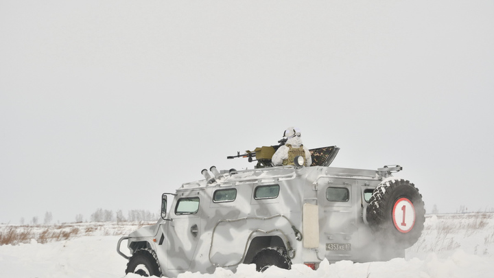 Русские военкоры показали кадры боя ВС России с американским БТР в зоне спецоперации