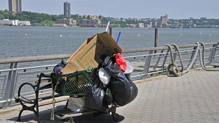 Методичка для ругающих Россию в одном видео: Проклятый Путин страну разорил!