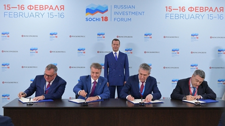 Косили бабло, а теперь попросят помощи: Пронько указал на лицемерие Костина и Грефа