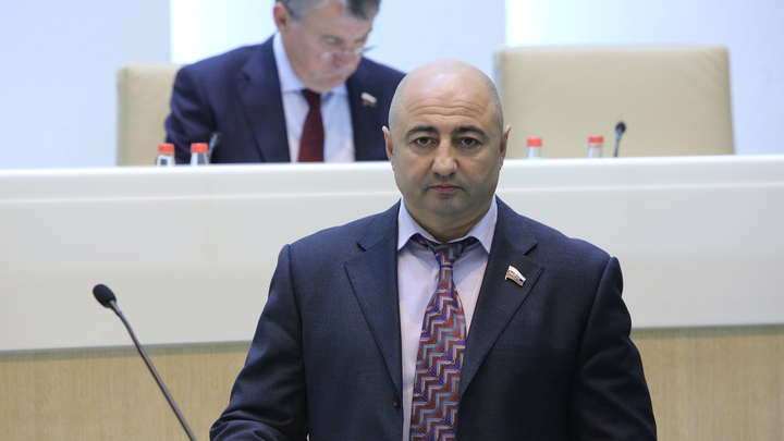 Нижегородский сенатор Вайнберг прошёл в финал конкурса песенников АвторА!