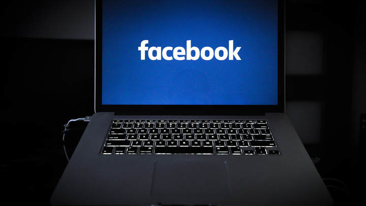 23 февраля вне закона: Facebook забанил блогера за поздравление с Днем защитника Отечества