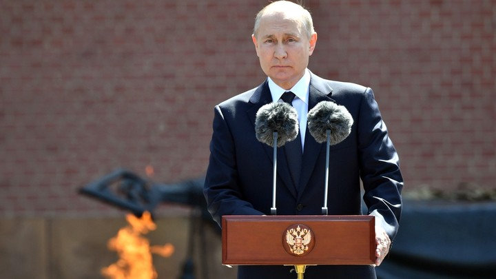 Россию хотели убрать с мировой карты: В Госдуме расшифровали статью Путина для Die Zeit