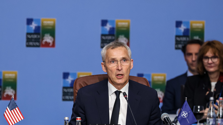 Ирландский депутат одним вопросом уложила на лопатки Столтенберга