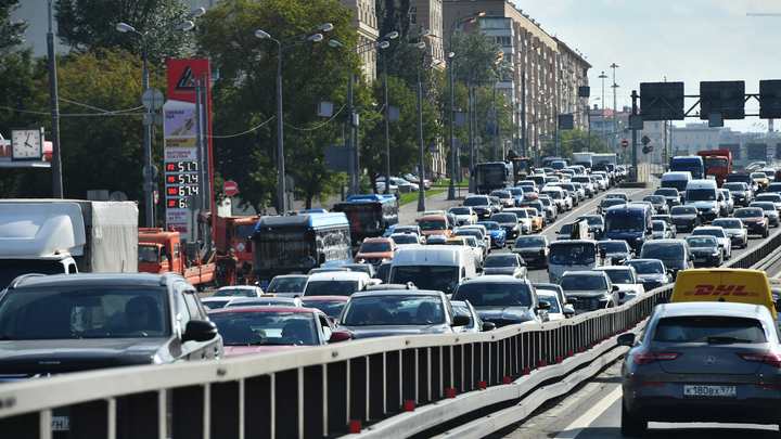 В Подмосковье неизвестный расстрелял шесть машин