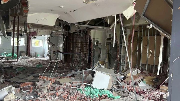 В Красноярске 17-летний парень погиб из-за обрушения стены в ТЦ